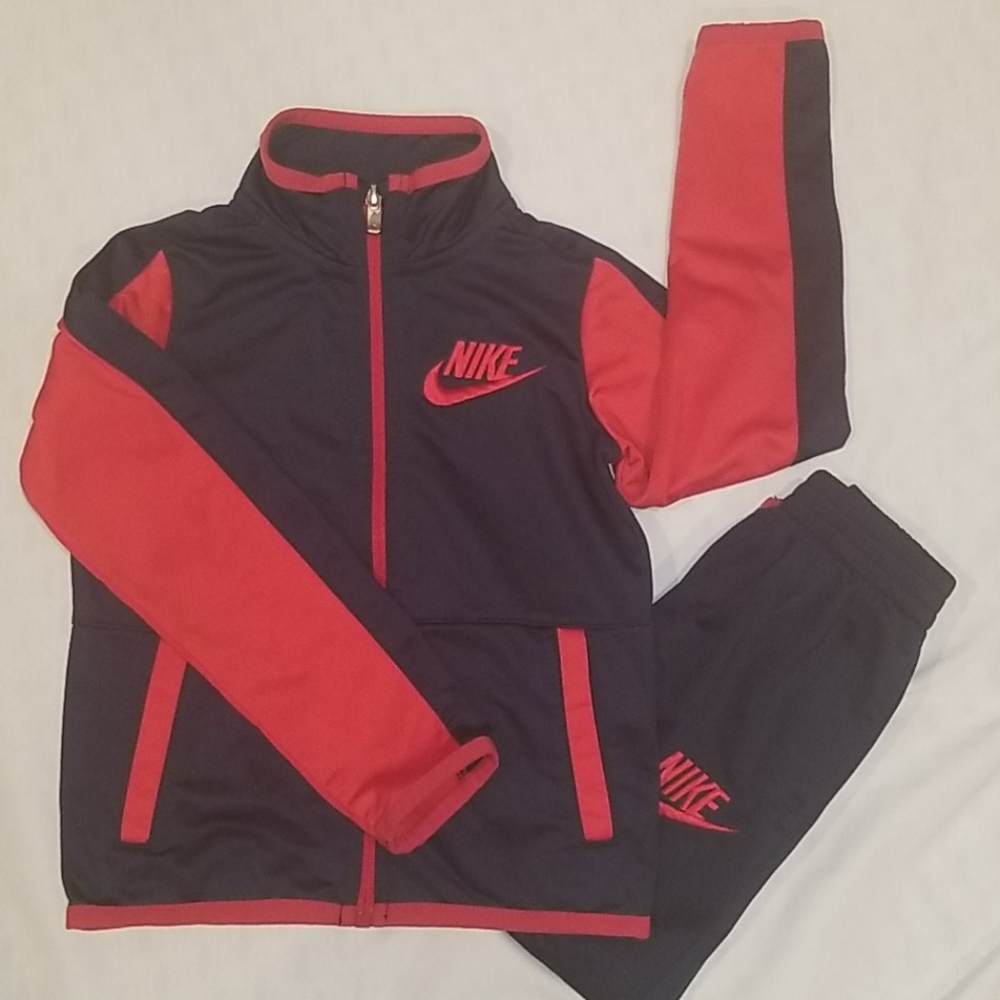 Nike track suit